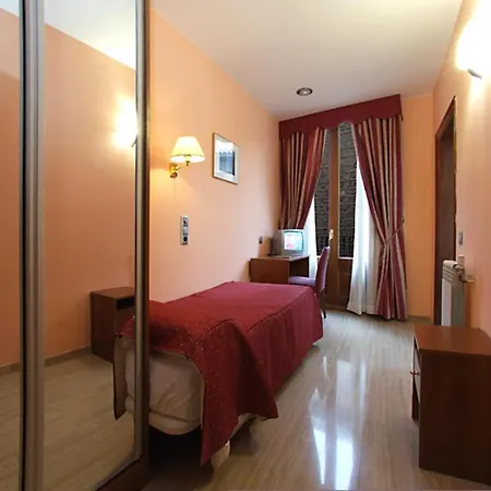 Alba Hotell 3*